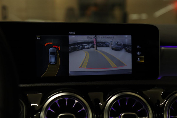 Mercedes-Benz A-Klasse 220 AMG /PANO/NIGHT-PAKET/SFEERV/CARPLAY/CAM/STOELV/VOLL