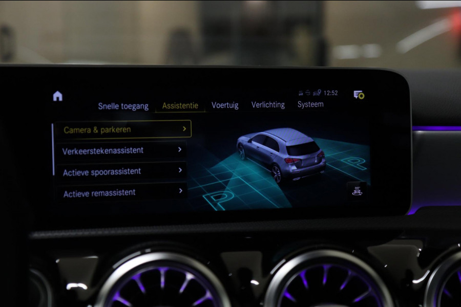 Mercedes-Benz A-Klasse 220 AMG /PANO/NIGHT-PAKET/SFEERV/CARPLAY/CAM/STOELV/VOLL