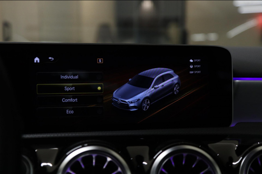 Mercedes-Benz A-Klasse 220 AMG /PANO/NIGHT-PAKET/SFEERV/CARPLAY/CAM/STOELV/VOLL