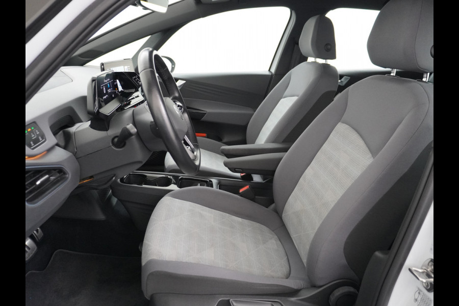 Volkswagen ID.3 58kWh 204PK First Auto-Pilot Navi Adapt.Cruise Control Pdc Apple Carplay Android Navi Ecc Led Stoel-Stuurverwarming DAB Keyless Lmv Bluetooth Regensensor Rijstrooksensor Verkeersbord detectie Mirrorlink 1e Eigenaar Grootste accu Garantie t/m 20-10-2028