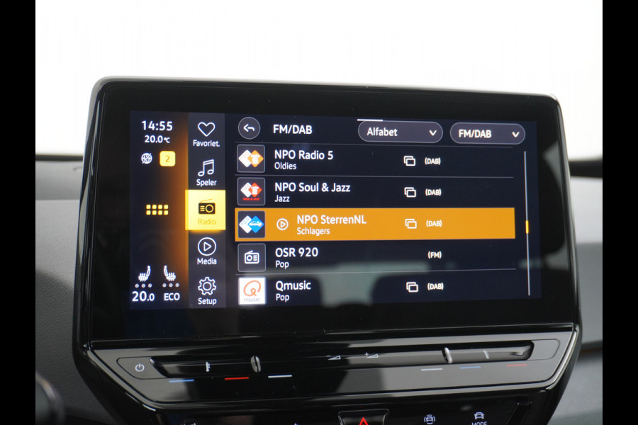 Volkswagen ID.3 58kWh 204PK First Auto-Pilot Navi Adapt.Cruise Control Pdc Apple Carplay Android Navi Ecc Led Stoel-Stuurverwarming DAB Keyless Lmv Bluetooth Regensensor Rijstrooksensor Verkeersbord detectie Mirrorlink 1e Eigenaar Grootste accu Garantie t/m 20-10-2028