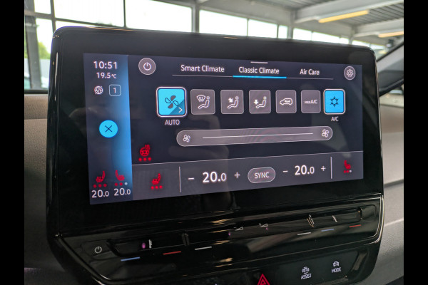 Volkswagen ID.3 58kWh 204PK First Auto-Pilot Navi Adapt.Cruise Control Pdc Apple Carplay Android Navi Ecc Led Stoel-Stuurverwarming DAB Keyless Lmv Bluetooth Regensensor Rijstrooksensor Verkeersbord detectie Mirrorlink 1e Eigenaar Grootste accu Garantie t/m 20-10-2028