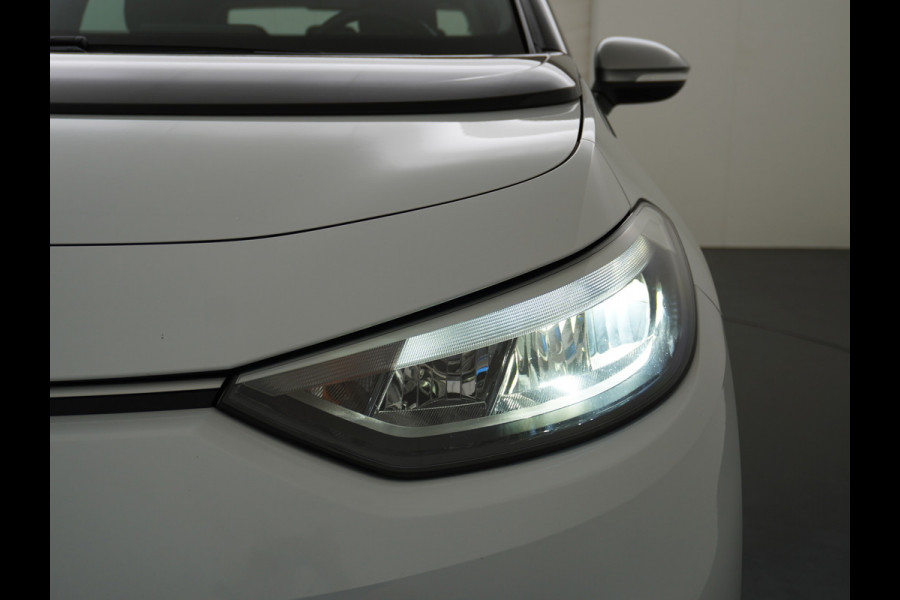 Volkswagen ID.3 58kWh 204PK First Auto-Pilot Navi Adapt.Cruise Control Pdc Apple Carplay Android Navi Ecc Led Stoel-Stuurverwarming DAB Keyless Lmv Bluetooth Regensensor Rijstrooksensor Verkeersbord detectie Mirrorlink 1e Eigenaar Grootste accu Garantie t/m 20-10-2028