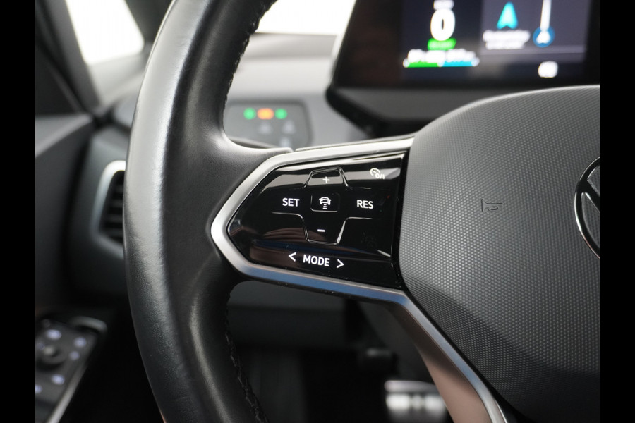 Volkswagen ID.3 58kWh 204PK First Auto-Pilot Navi Adapt.Cruise Control Pdc Apple Carplay Android Navi Ecc Led Stoel-Stuurverwarming DAB Keyless Lmv Bluetooth Regensensor Rijstrooksensor Verkeersbord detectie Mirrorlink 1e Eigenaar Grootste accu Garantie t/m 20-10-2028