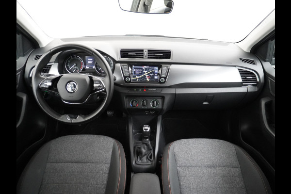 Škoda Fabia Combi 1.0T-96PK Apple Carplay Android Navi Airco Cruise-C PDC Mirror Link 16" DAB Business Edition Led Bluetooth ESP Spraakbediening Isofix
