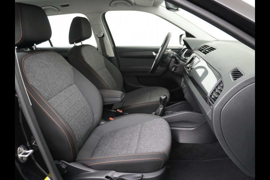 Škoda Fabia Combi 1.0T-96PK Apple Carplay Android Navi Airco Cruise-C PDC Mirror Link 16" DAB Business Edition Led Bluetooth ESP Spraakbediening Isofix