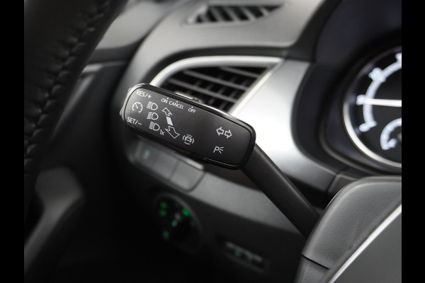 Škoda Fabia Combi 1.0T-96PK Apple Carplay Android Navi Airco Cruise-C PDC Mirror Link 16" DAB Business Edition Led Bluetooth ESP Spraakbediening Isofix