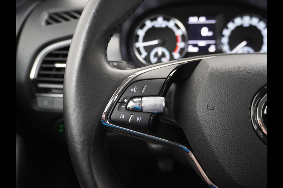 Škoda Fabia Combi 1.0T-96PK Apple Carplay Android Navi Airco Cruise-C PDC Mirror Link 16" DAB Business Edition Led Bluetooth ESP Spraakbediening Isofix