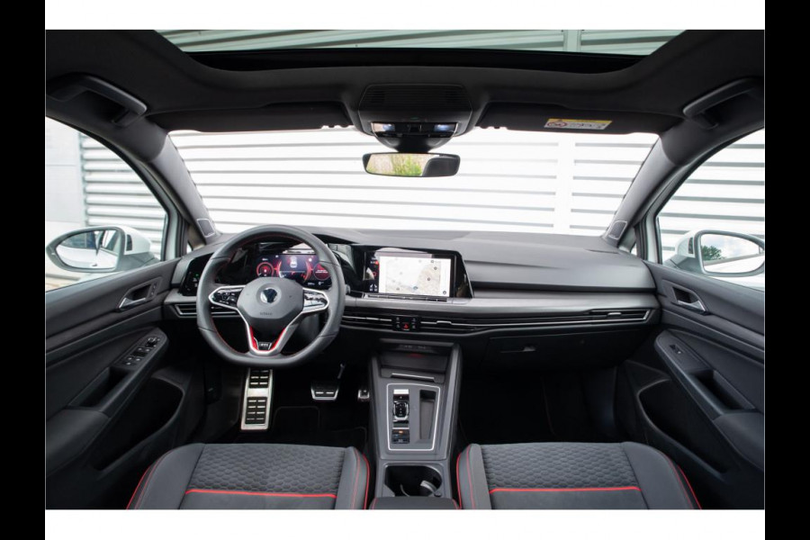 Volkswagen Golf 2.0 TSI GTI Clubsport IQ Ligt Panoramadak Harman/Kardon Dodehoek Keyless Stuurverw.