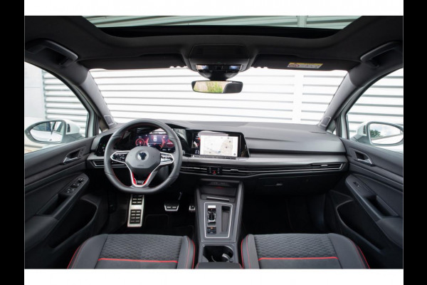 Volkswagen Golf 2.0 TSI GTI Clubsport IQ Ligt Panoramadak Harman/Kardon Dodehoek Keyless Stuurverw.