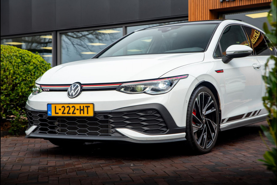 Volkswagen Golf 2.0 TSI GTI Clubsport IQ Ligt Panoramadak Harman/Kardon Dodehoek Keyless Stuurverw.