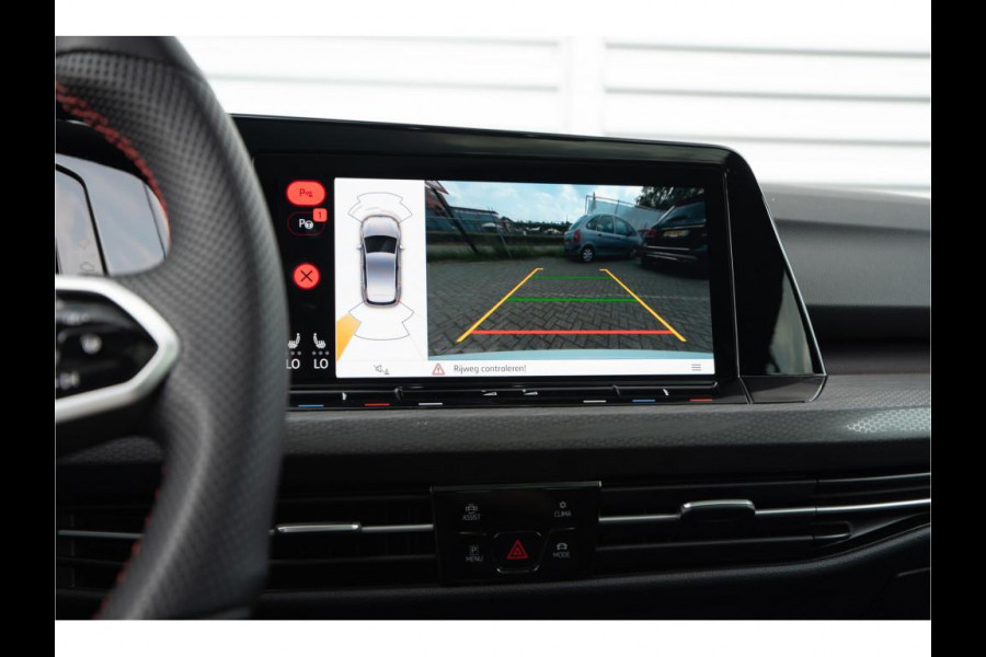 Volkswagen Golf 2.0 TSI GTI Clubsport IQ Ligt Panoramadak Harman/Kardon Dodehoek Keyless Stuurverw.