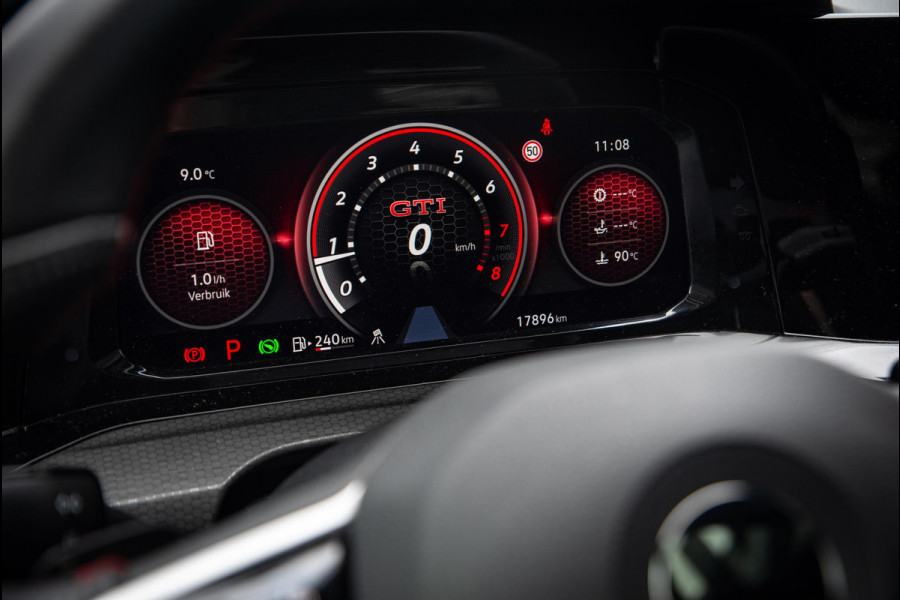 Volkswagen Golf 2.0 TSI GTI Clubsport IQ Ligt Panoramadak Harman/Kardon Dodehoek Keyless Stuurverw.