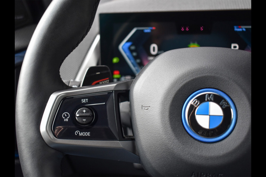 BMW X3 30e xDRIVE | M-SPORT PRO | ADAPTIVE SUSPENSION | COMFORT ACCESS | BMW ICONIC | TREKHAAK | AMBIANCE INTERIEUR | ADAPTIVE LED | DR