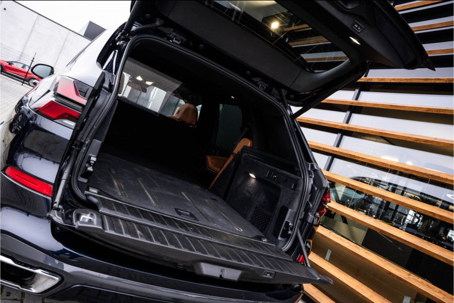 BMW X5 xDrive30d - Ex. BTW l Grijs Kent. l M-Sport | H&K | Elek. Trekhaak | HUD