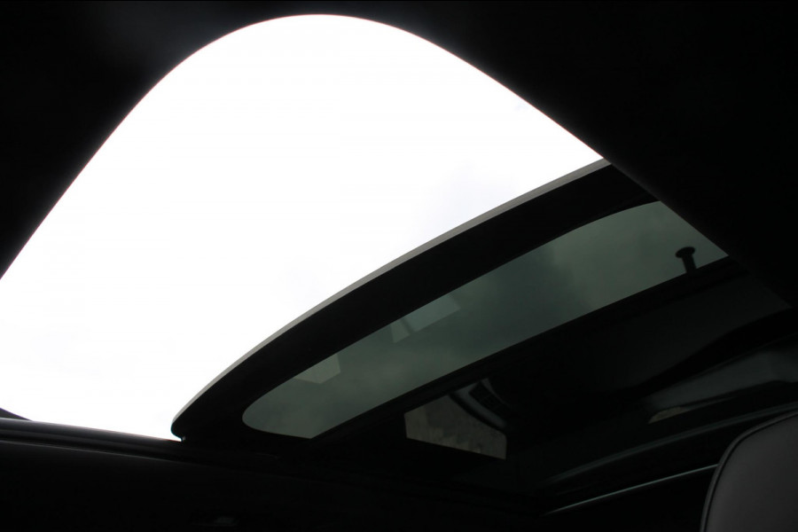 Volvo XC60 T6 350PK Automaat AWD Plus Black Edition Lang Range / Bowers & Wilkins Audio / 21" lichtmetalen velgen / Panoramisch schuif-kanteldak / Google Infotainment / Head Up display