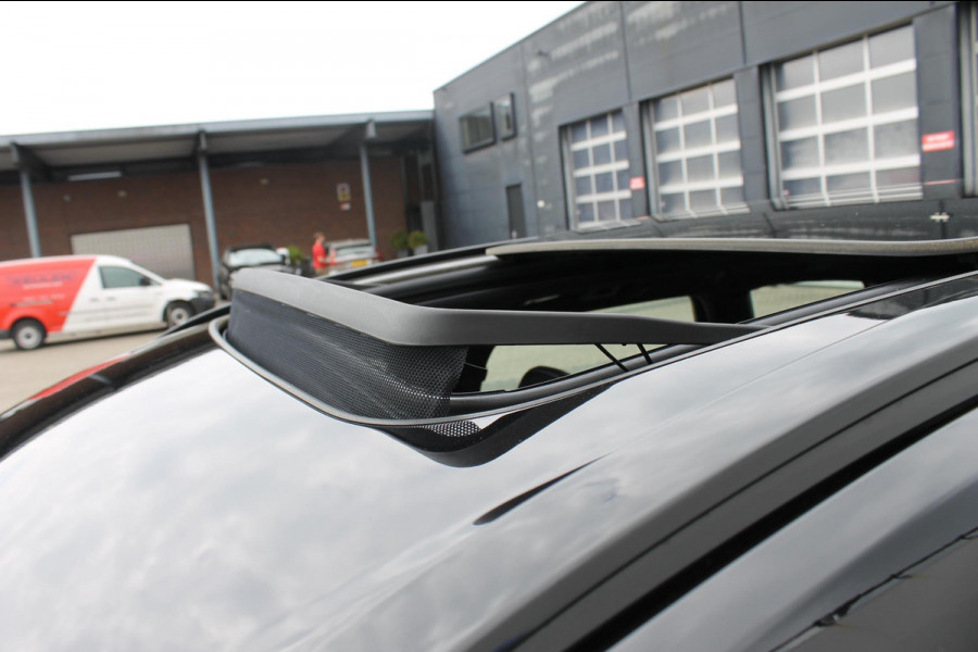 Volvo XC60 T6 350PK Automaat AWD Plus Black Edition Lang Range / Bowers & Wilkins Audio / 21" lichtmetalen velgen / Panoramisch schuif-kanteldak / Google Infotainment / Head Up display
