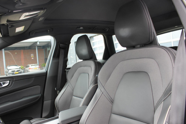 Volvo XC60 T6 350PK Automaat AWD Plus Black Edition Lang Range / Bowers & Wilkins Audio / 21" lichtmetalen velgen / Panoramisch schuif-kanteldak / Google Infotainment / Head Up display