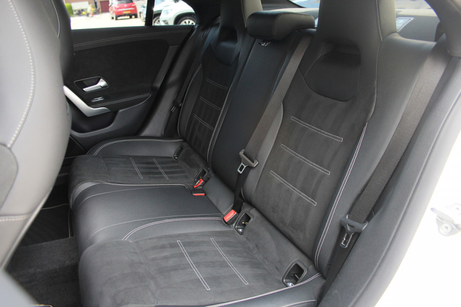 Mercedes-Benz CLA-Klasse 250 e Premium Plus AMG | Pano | Sfeer | Adaptief | Camera