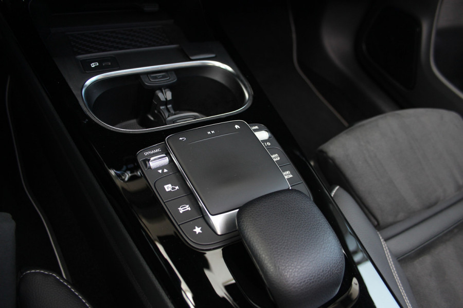 Mercedes-Benz CLA-Klasse 250 e Premium Plus AMG | Pano | Sfeer | Adaptief | Camera