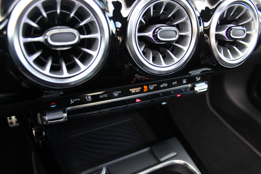 Mercedes-Benz CLA-Klasse 250 e Premium Plus AMG | Pano | Sfeer | Adaptief | Camera