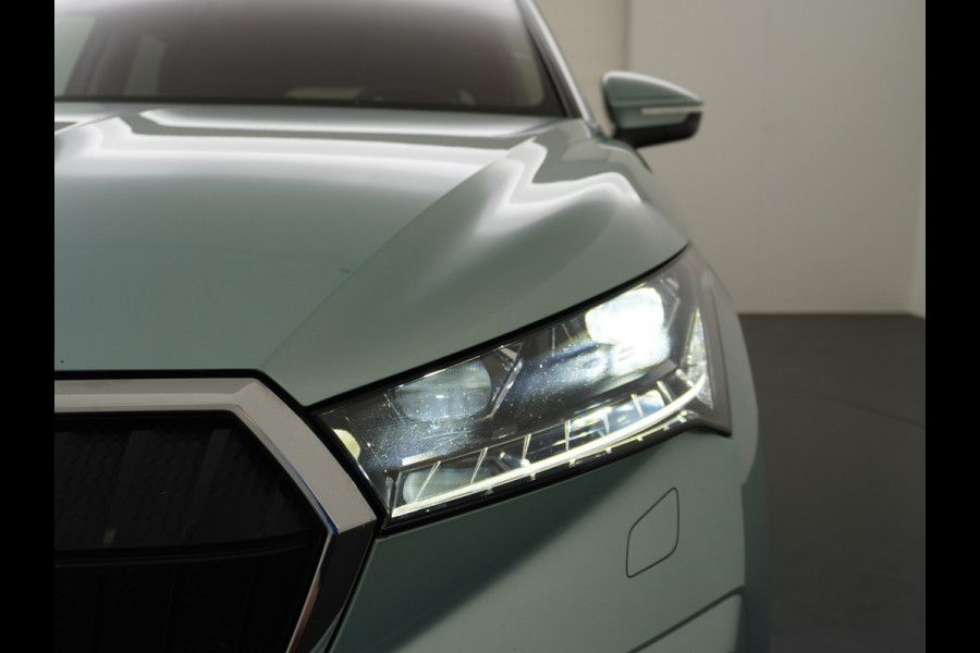 Škoda ENYAQ iV 80 Trekhaak Panodak Auto-Pilot Head-Up Display Apple Carplay Android Auto Adap.Cruise DAB Elek.Stoel+Memory+Verwarmd Navi Led-Ma Dynamic ChassisControl Climate Pack 2 Infotaiment Plus Klimaat Plus Family Comfort Pack Assistentie Keyless LMV 20" Grote Accu! 1e Eigenaar 1.000KG Trekgewicht! Zeer Compleet € 56.000 nieuw Grootste Aktieradius/accu pakket.