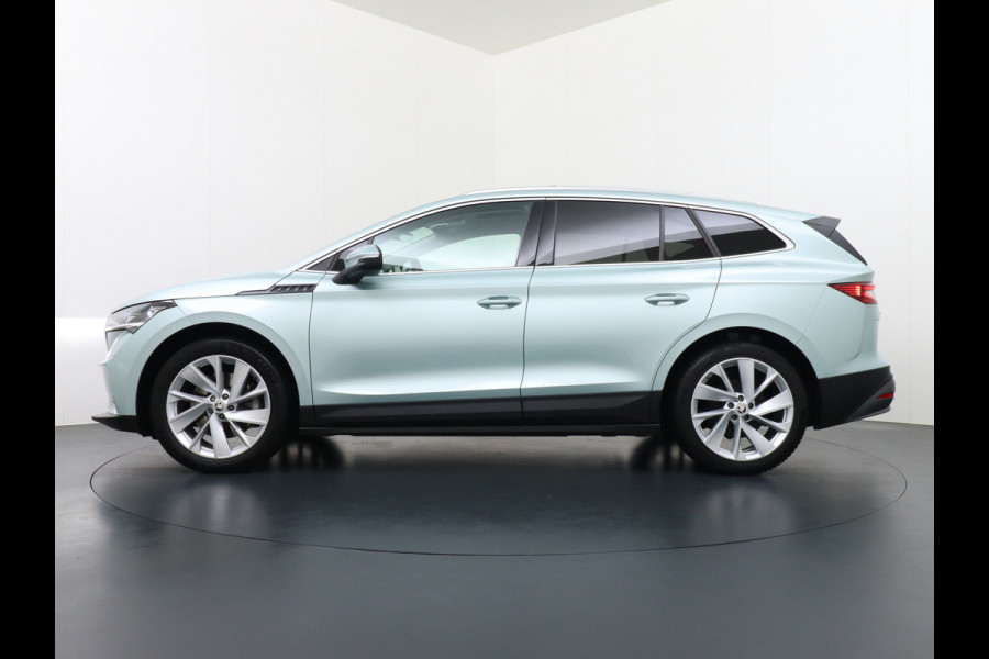 Škoda ENYAQ iV 80 Trekhaak Panodak Auto-Pilot Head-Up Display Apple Carplay Android Auto Adap.Cruise DAB Elek.Stoel+Memory+Verwarmd Navi Led-Ma Dynamic ChassisControl Climate Pack 2 Infotaiment Plus Klimaat Plus Family Comfort Pack Assistentie Keyless LMV 20" Grote Accu! 1e Eigenaar 1.000KG Trekgewicht! Zeer Compleet € 56.000 nieuw Grootste Aktieradius/accu pakket.