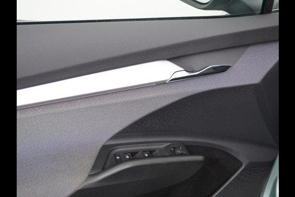 Škoda ENYAQ iV 80 Trekhaak Panodak Auto-Pilot Head-Up Display Apple Carplay Android Auto Adap.Cruise DAB Elek.Stoel+Memory+Verwarmd Navi Led-Ma Dynamic ChassisControl Climate Pack 2 Infotaiment Plus Klimaat Plus Family Comfort Pack Assistentie Keyless LMV 20" Grote Accu! 1e Eigenaar 1.000KG Trekgewicht! Zeer Compleet € 56.000 nieuw Grootste Aktieradius/accu pakket.
