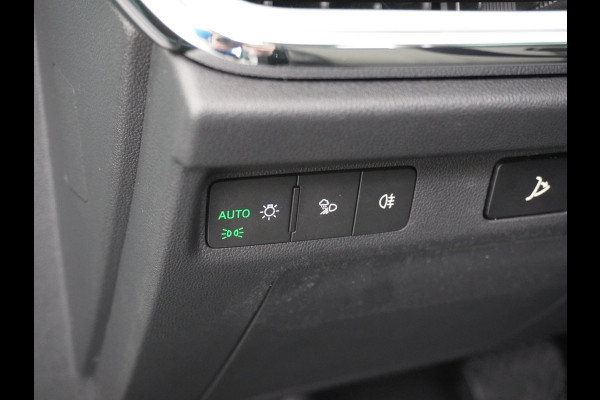 Škoda ENYAQ iV 80 Trekhaak Panodak Auto-Pilot Head-Up Display Apple Carplay Android Auto Adap.Cruise DAB Elek.Stoel+Memory+Verwarmd Navi Led-Ma Dynamic ChassisControl Climate Pack 2 Infotaiment Plus Klimaat Plus Family Comfort Pack Assistentie Keyless LMV 20" Grote Accu! 1e Eigenaar 1.000KG Trekgewicht! Zeer Compleet € 56.000 nieuw Grootste Aktieradius/accu pakket.