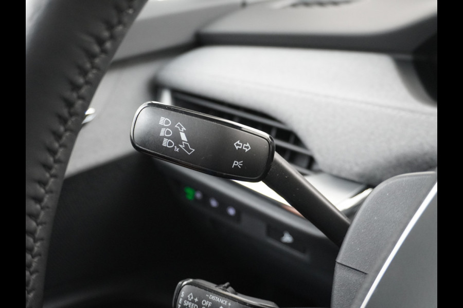 Škoda ENYAQ iV 80 Trekhaak Panodak Auto-Pilot Head-Up Display Apple Carplay Android Auto Adap.Cruise DAB Elek.Stoel+Memory+Verwarmd Navi Led-Ma Dynamic ChassisControl Climate Pack 2 Infotaiment Plus Klimaat Plus Family Comfort Pack Assistentie Keyless LMV 20" Grote Accu! 1e Eigenaar 1.000KG Trekgewicht! Zeer Compleet € 56.000 nieuw Grootste Aktieradius/accu pakket.