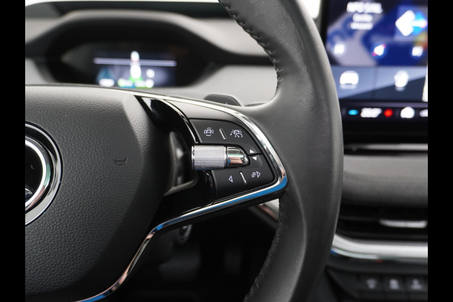 Škoda ENYAQ iV 80 Trekhaak Panodak Auto-Pilot Head-Up Display Apple Carplay Android Auto Adap.Cruise DAB Elek.Stoel+Memory+Verwarmd Navi Led-Ma Dynamic ChassisControl Climate Pack 2 Infotaiment Plus Klimaat Plus Family Comfort Pack Assistentie Keyless LMV 20" Grote Accu! 1e Eigenaar 1.000KG Trekgewicht! Zeer Compleet € 56.000 nieuw Grootste Aktieradius/accu pakket.