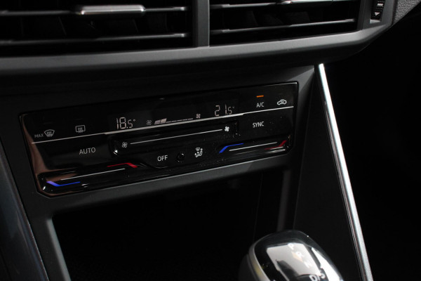 Volkswagen Polo 1.0 TSI DSG Style | Navigatie | Apple Carplay/Android Auto | Climate Control | Led | Lichtmetalen Velgen | Extra getint glas