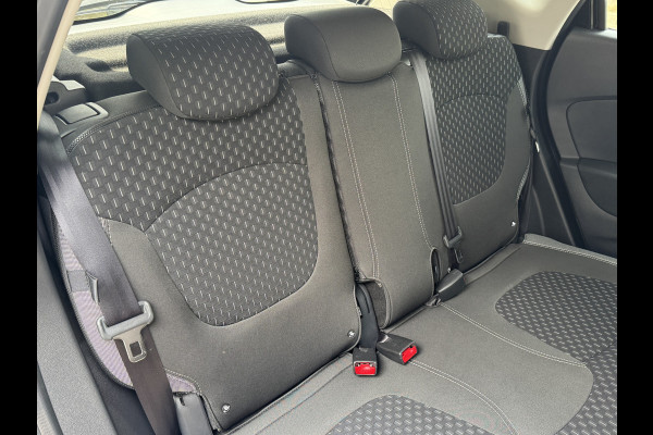 Renault Captur 0.9 TCe Intens .Neem contact op en we maken een afspraak!