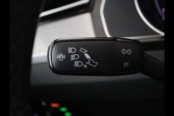 Volkswagen Passat 1.4 TSI PHEV GTE | Stoelverwarming | Camera | Adaptive cruise | Matrix LED | Massage | Carplay | Navigatie | Side Assist
