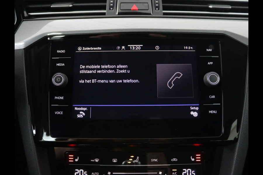 Volkswagen Passat 1.4 TSI PHEV GTE | Stoelverwarming | Camera | Adaptive cruise | Matrix LED | Massage | Carplay | Navigatie | Side Assist