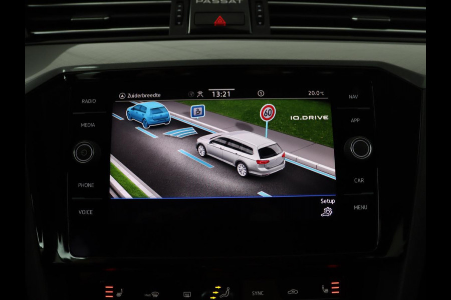 Volkswagen Passat 1.4 TSI PHEV GTE | Stoelverwarming | Camera | Adaptive cruise | Matrix LED | Massage | Carplay | Navigatie | Side Assist