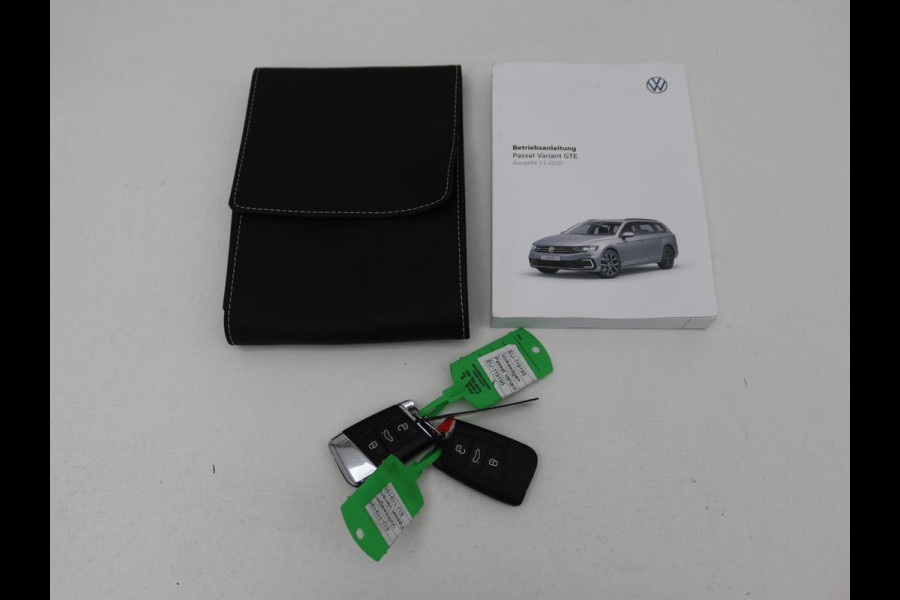 Volkswagen Passat 1.4 TSI PHEV GTE | Stoelverwarming | Camera | Adaptive cruise | Matrix LED | Massage | Carplay | Navigatie | Side Assist