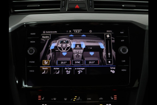 Volkswagen Passat 1.4 TSI PHEV GTE | Stoelverwarming | Camera | Adaptive cruise | Matrix LED | Massage | Carplay | Navigatie | Side Assist