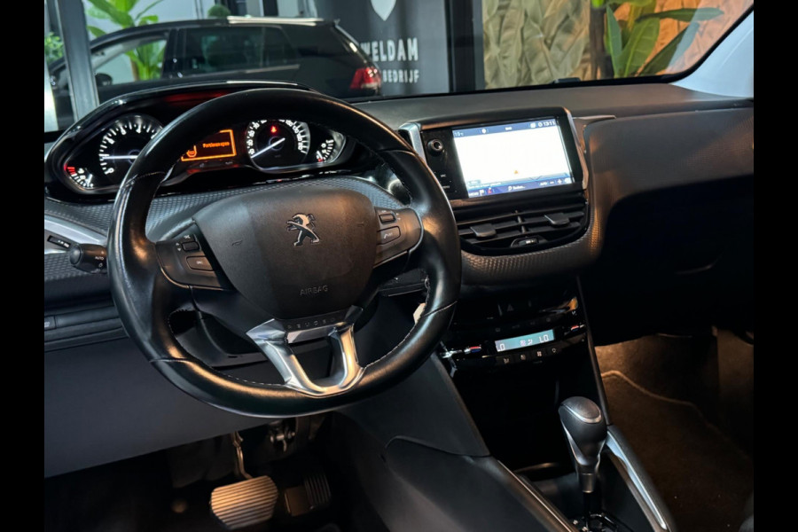 Peugeot 208 1.2 PureTech Allure Garantie Camera PDC Cruise Clima Navi LED Rijklaar