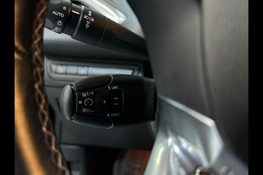 Peugeot 208 1.2 PureTech Allure Garantie Camera PDC Cruise Clima Navi LED Rijklaar