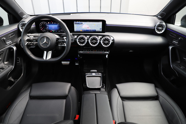 Mercedes-Benz A-Klasse 250e AMG Aut8 | 218PK | Pano | Head-up | Burmester | Memory | Sfeerverlichting | Multibeam | ACC | Stuurwielverwarming | Trekhaa