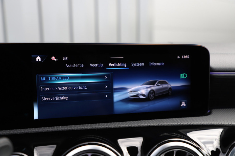 Mercedes-Benz A-Klasse 250e AMG Aut8 | 218PK | Pano | Head-up | Burmester | Memory | Sfeerverlichting | Multibeam | ACC | Stuurwielverwarming | Trekhaa