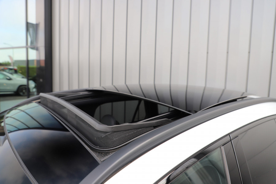 Mercedes-Benz GLC 300e AMG 4-Matic | 313PK | Massage | Pano | Burmester | Digital-light | Sfeerverlichting | Distronic | Stoelkoeling | Air-balanc