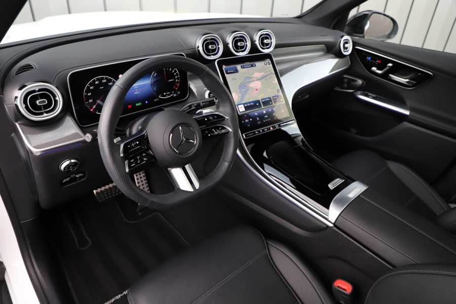 Mercedes-Benz GLC 300e AMG 4-Matic | 313PK | Massage | Pano | Burmester | Digital-light | Sfeerverlichting | Distronic | Stoelkoeling | Air-balanc