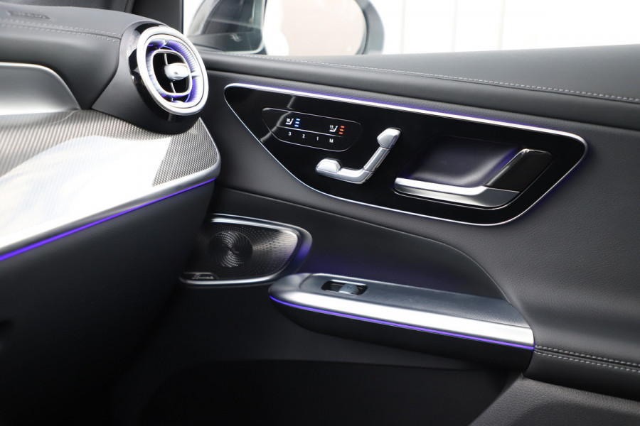 Mercedes-Benz GLC 300e AMG 4-Matic | 313PK | Massage | Pano | Burmester | Digital-light | Sfeerverlichting | Distronic | Stoelkoeling | Air-balanc