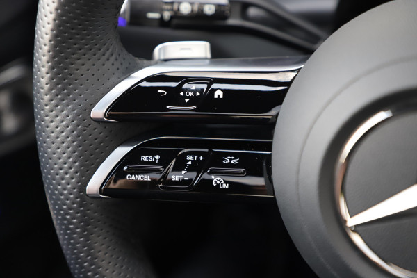 Mercedes-Benz GLC 300e AMG 4-Matic | 313PK | Massage | Pano | Burmester | Digital-light | Sfeerverlichting | Distronic | Stoelkoeling | Air-balanc