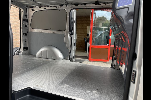 Mercedes-Benz Vito 114 CDI E6 Automaat Lang Lease €398 p/m, Airco, Navi+Camera, PDC V+A, 18 inch LMV, 2 schuifdeuren, Onderhoudshistorie aanwezig