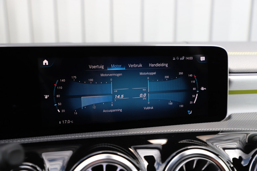 Mercedes-Benz A-Klasse 200 AMG Edition 1 | 163PK | Sfeerverlichting | Led | Widescreen | Stoelverwarming | Pdc | Cruise-control | 2018.