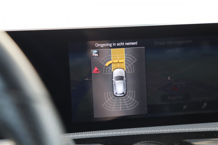 Mercedes-Benz A-Klasse 200 AMG Edition 1 | 163PK | Sfeerverlichting | Led | Widescreen | Stoelverwarming | Pdc | Cruise-control | 2018.