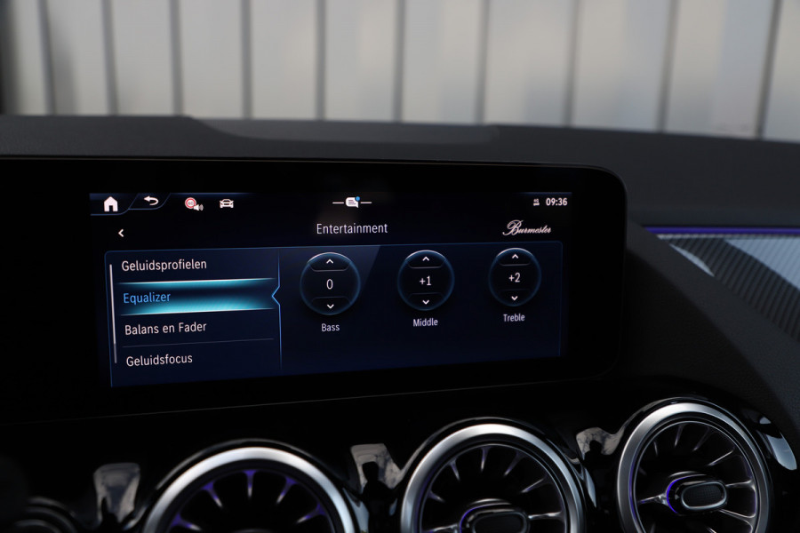 Mercedes-Benz GLA 250e AMG Aut8 | 218PK | Pano | Memory | Burmester | Keyles-go | Sfeerverlichting | Distronic | Multibeam | Stoelverw. | 2024.